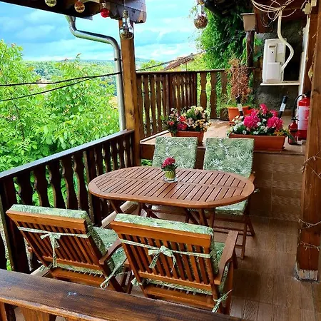 Arts - Beautiful For 8 Persons